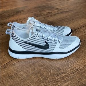 Nike Training Shoes, White & Black, size 8.5
